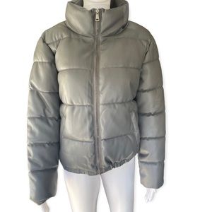 Sebby Collection. Gray Puffer jacket. Size medium. Never been worn.